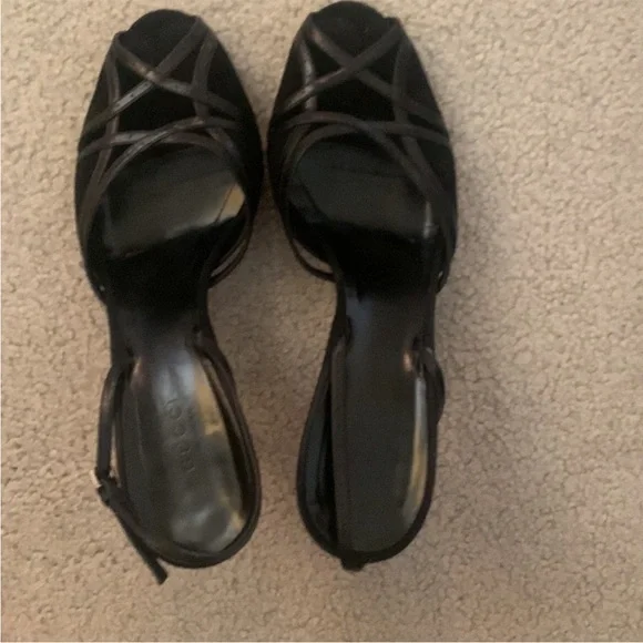 Sand Pelle S. Cuoio Black Gucci
Sandal Heels - Picture 2 of 4